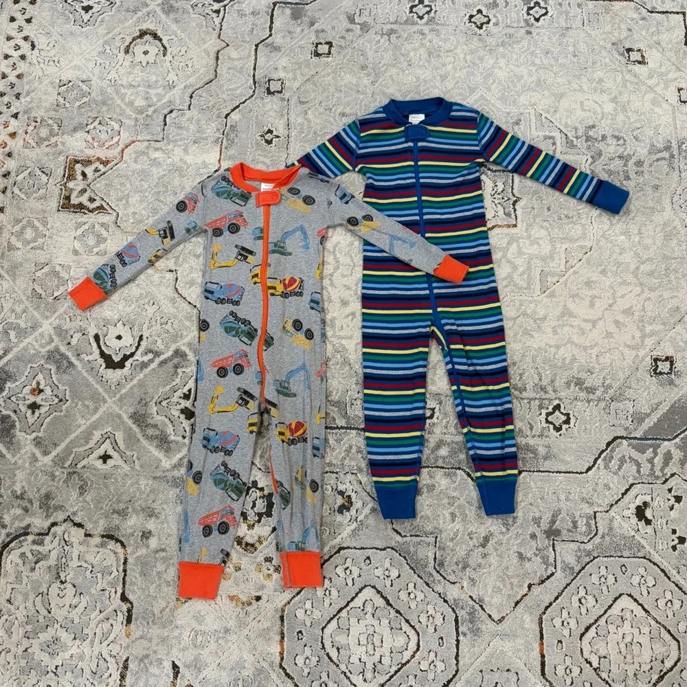 Pair of Hanna Andersson 3T footless sleepers